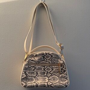 Elegant Beige Snake Print Crossbody Bag